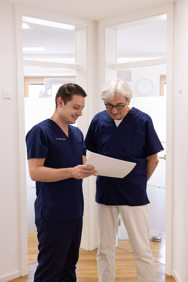 Dr.Julian_Zacher_Dr.Reitzner_Winzer_Implantologie Dr. Zacher, Dr. Reitzner, Wurzelbehandlung Winzer, Wurkelkanalbehandlung